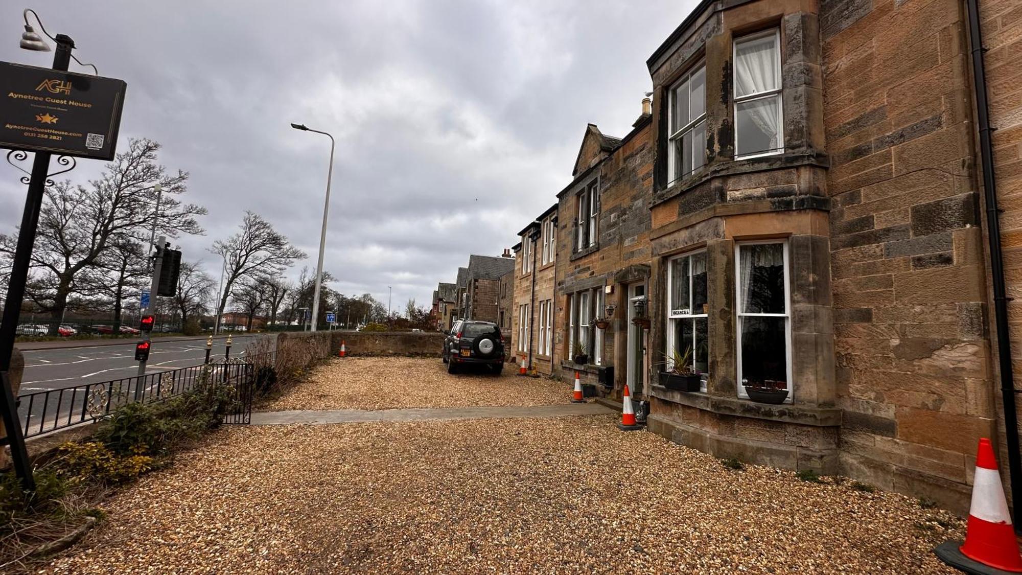 Aynetree Guest House EDI Exterior photo